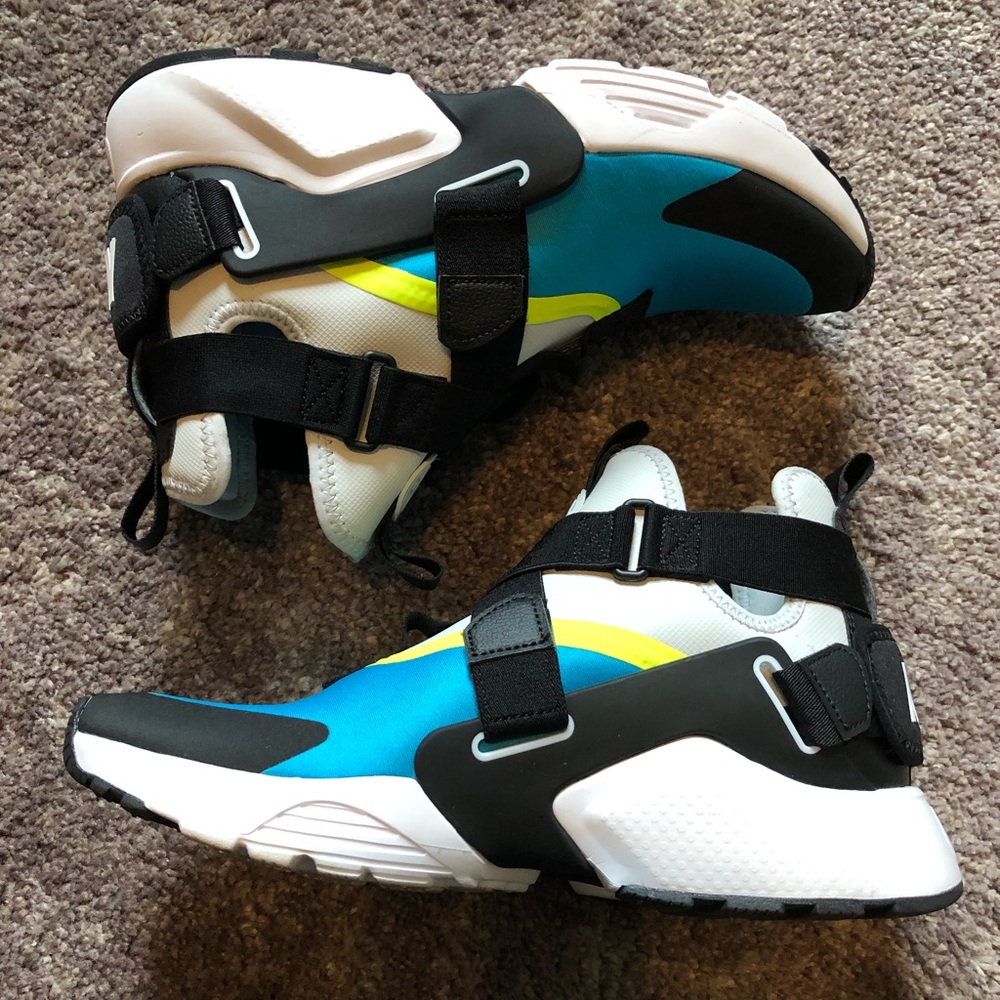 Nike Huarache City High